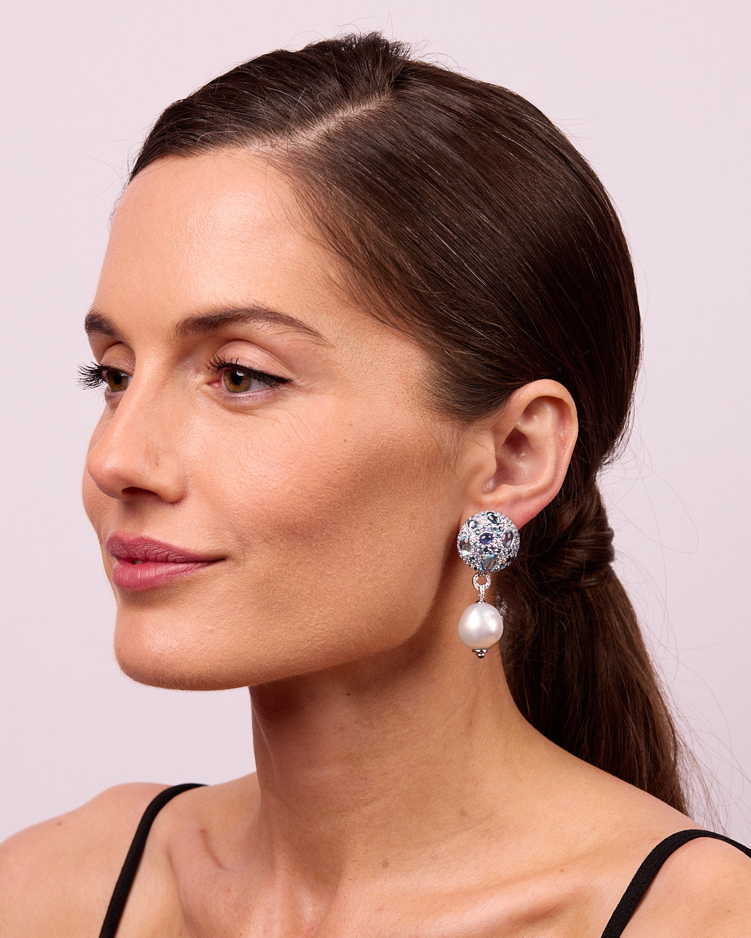 Cookie with Pearl Drop Earrings