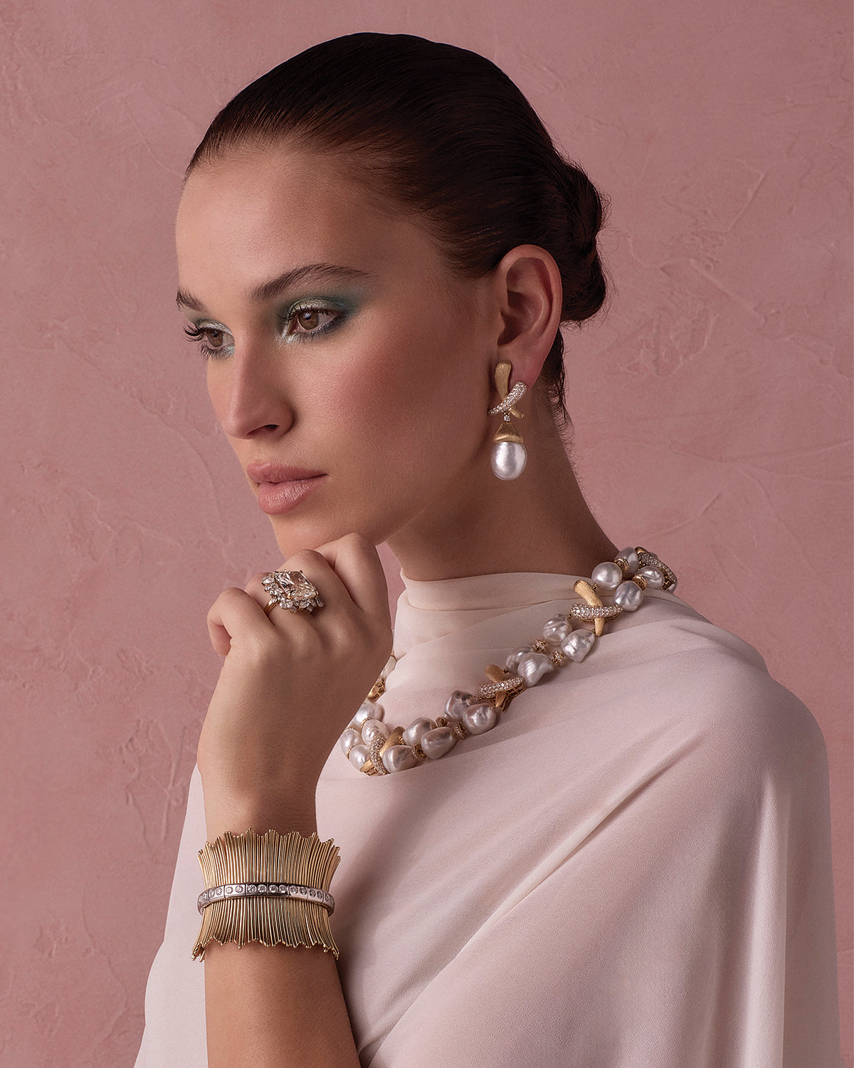 Kiss with South Sea Pearl Drop Earrings