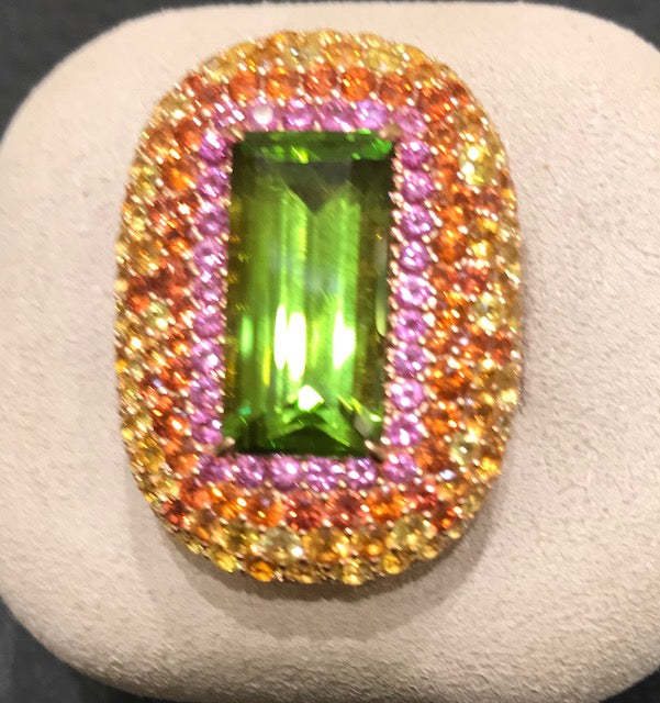 Peridot Cocktail Ring surrounded by yellow, pink and orange sapphires, crafted in 18 karat rose gold
