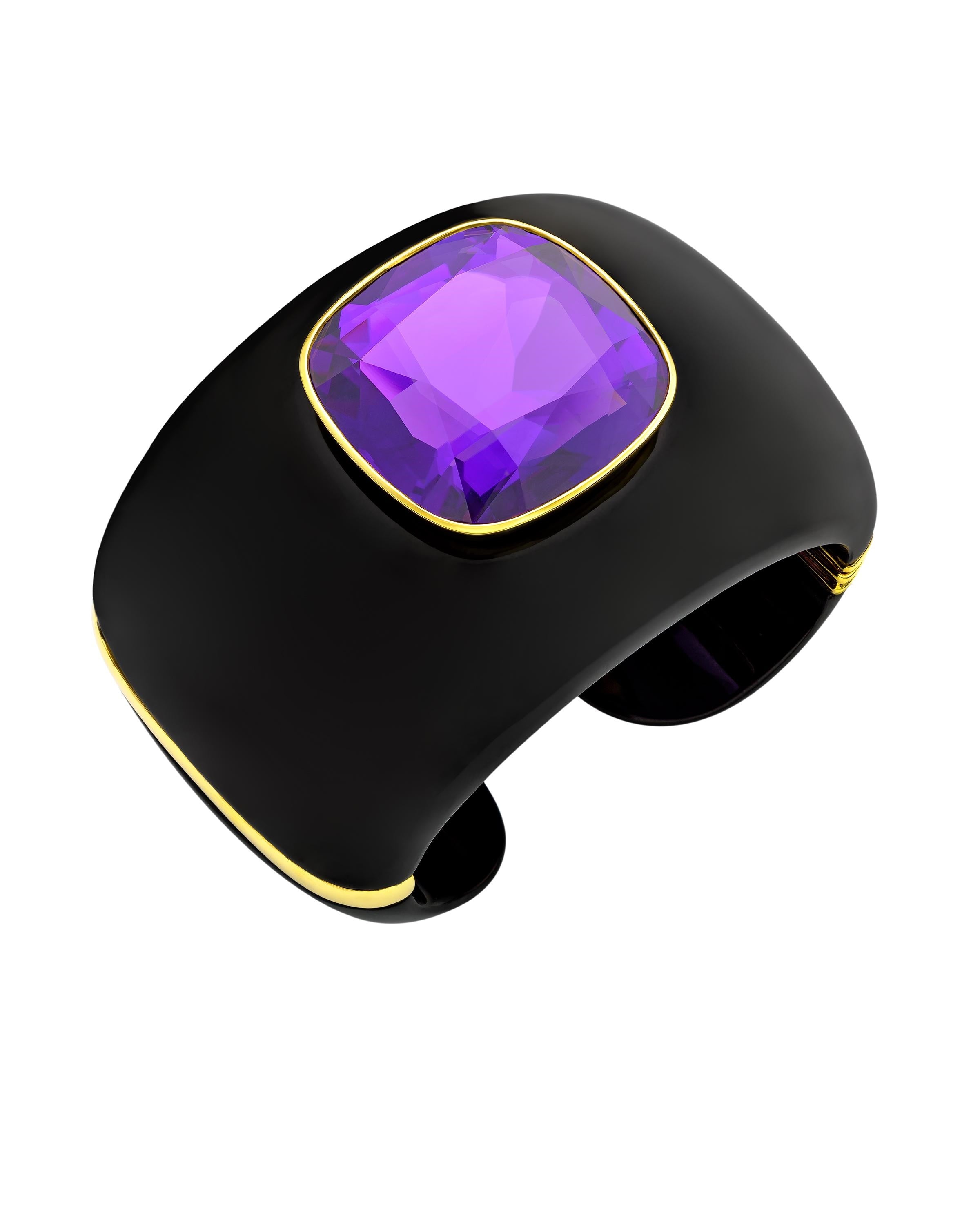 Amethyst and black jade cuff, crafted in 18 karat yellow gold.